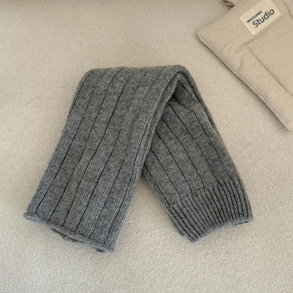 Stay Stylish and Warm with Our Cozy 30% Wool Leg Warmers for Women - Perfect for Autumn & Winter Fashion!