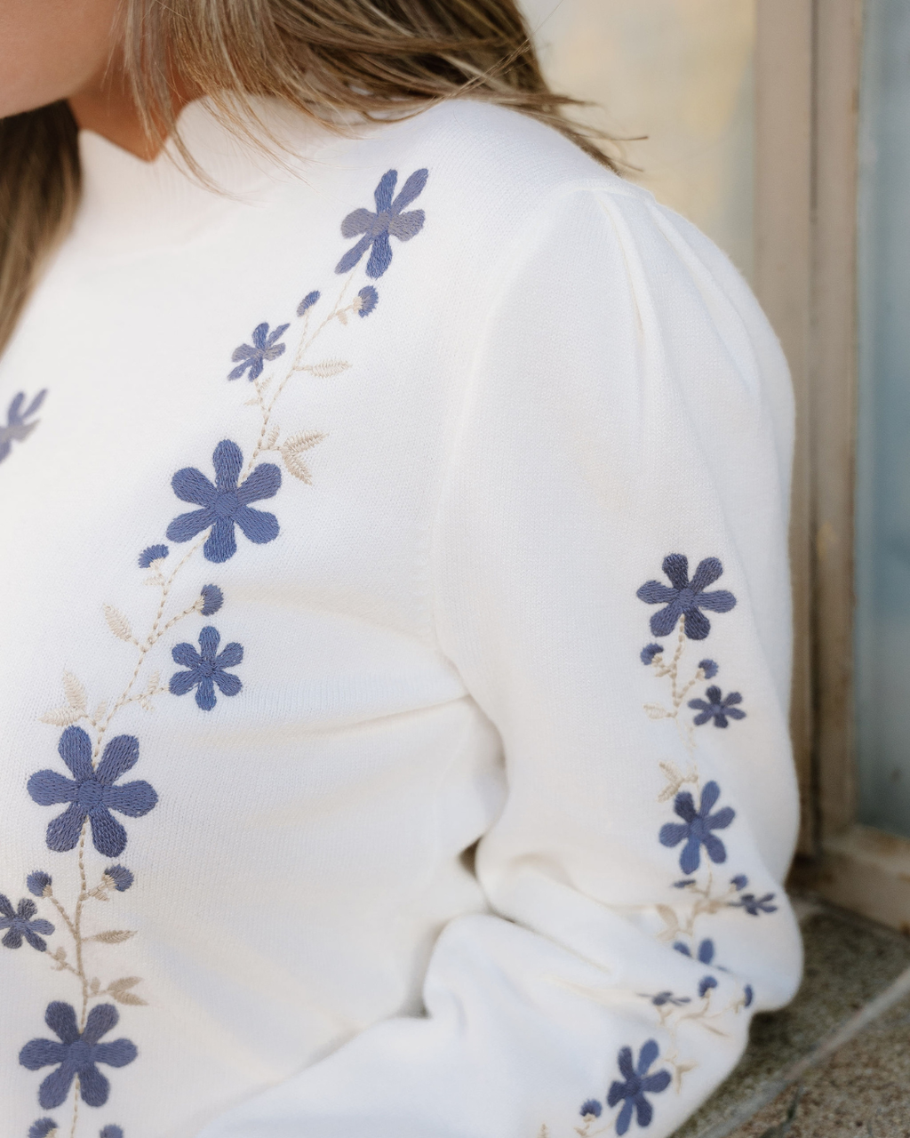 Polly Floral Embroidered Scallop Hem Cropped Sweater