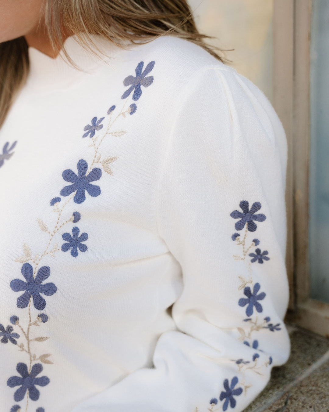 Polly Floral Embroidered Scallop Hem Cropped Sweater