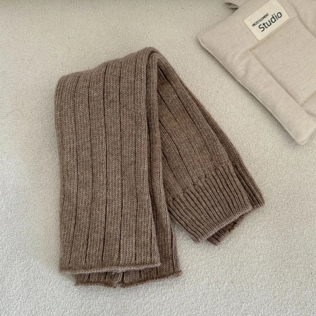 Stay Stylish and Warm with Our Cozy 30% Wool Leg Warmers for Women - Perfect for Autumn & Winter Fashion!