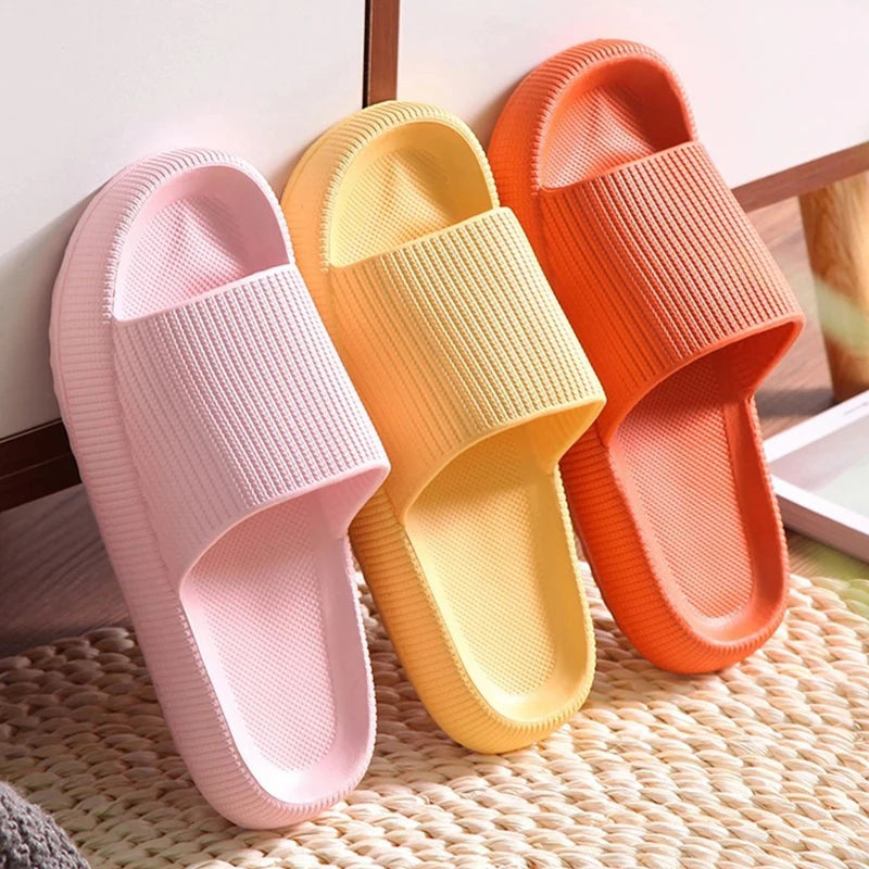 Summer Home Thick-Soled Slippers for Women Breathable Non-Slip Bathroom Women'S Slippers Perfect for Indoor Relaxation
