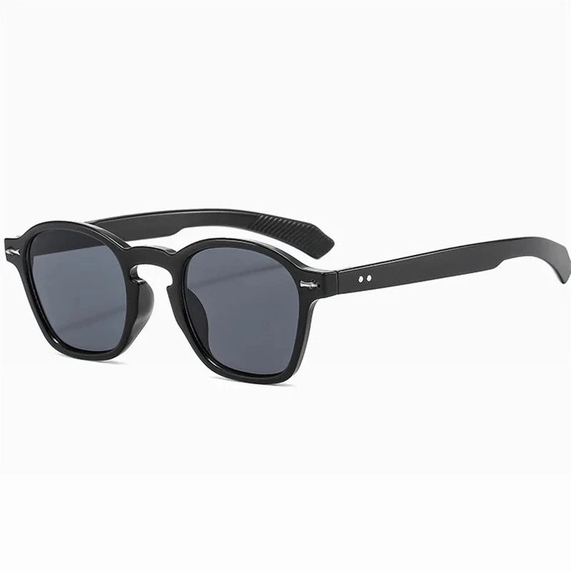 Fashion Square Sunglasses Women Luxury Yellow Red Sun Glasses Vintage Decor Rivets round Driver Men Shades Eyewear UV400 Ladies