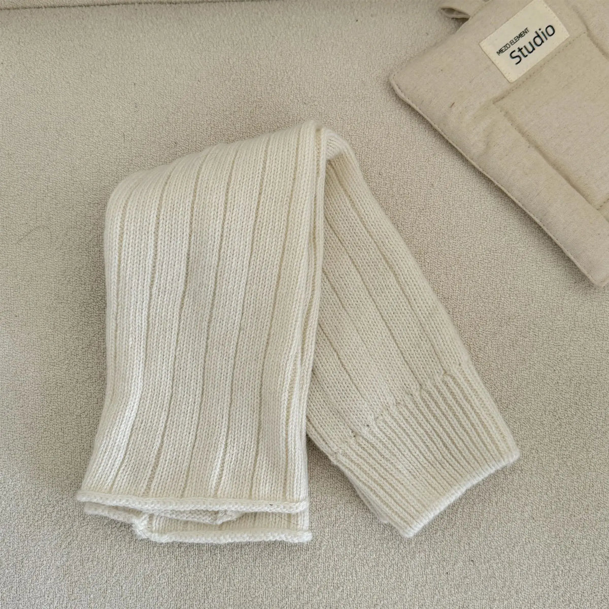 Stay Stylish and Warm with Our Cozy 30% Wool Leg Warmers for Women - Perfect for Autumn & Winter Fashion!