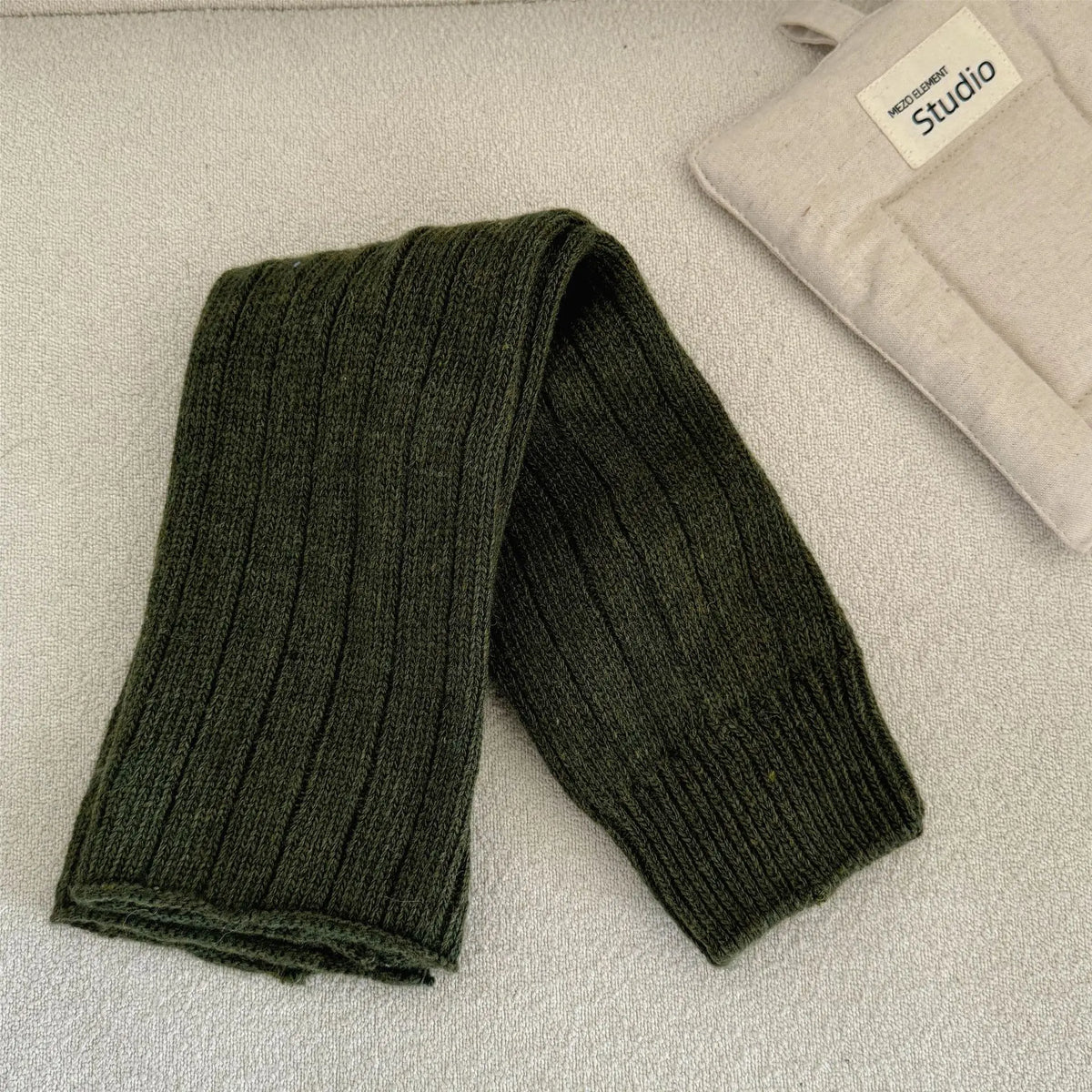 Stay Stylish and Warm with Our Cozy 30% Wool Leg Warmers for Women - Perfect for Autumn & Winter Fashion!